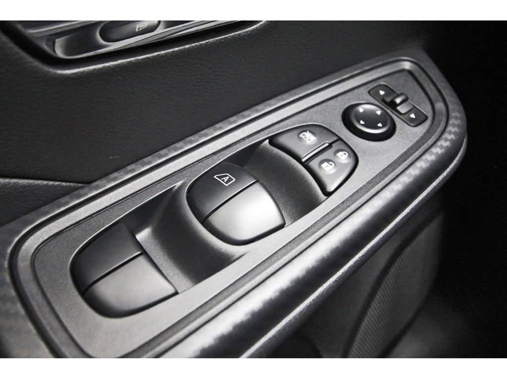 Used 2025 Nissan Versa SV w/ Trunk Package image 19