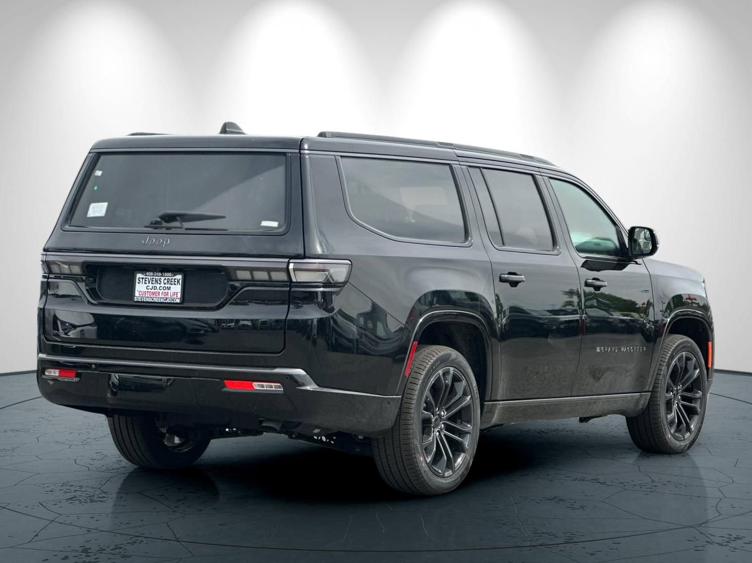 New 2026 Jeep Grand Wagoneer L Summit image 4