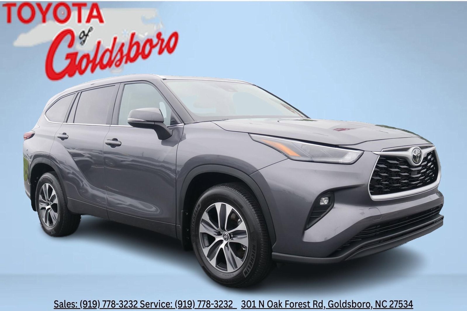 Used 2024 Toyota Highlander XLE image 1