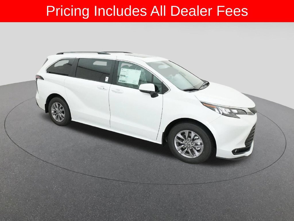 New 2026 Toyota Sienna XLE FWD image 12