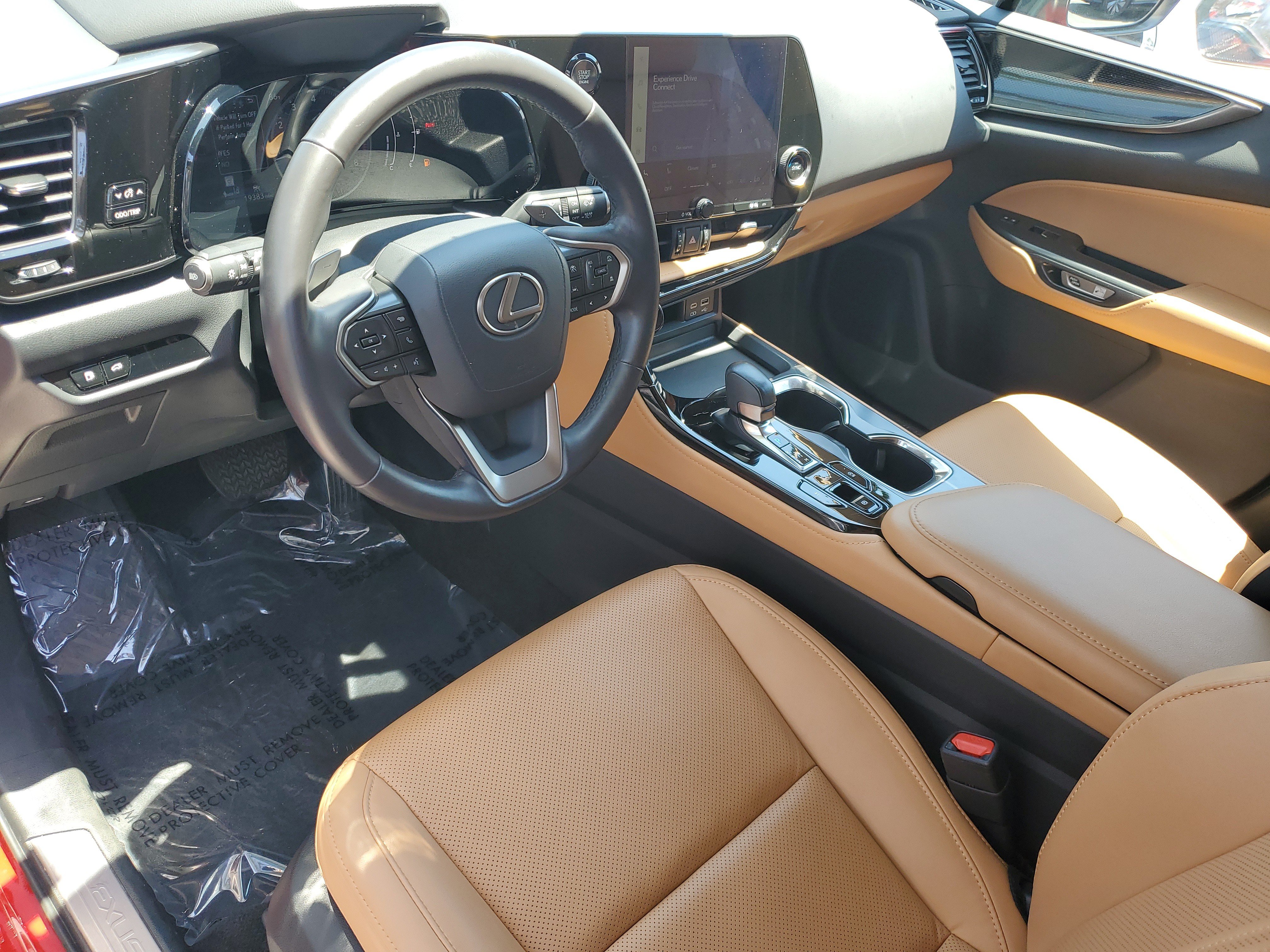 Used 2024 Lexus NX 250 FWD w/ Towing Package (2000 Lbs) image 7
