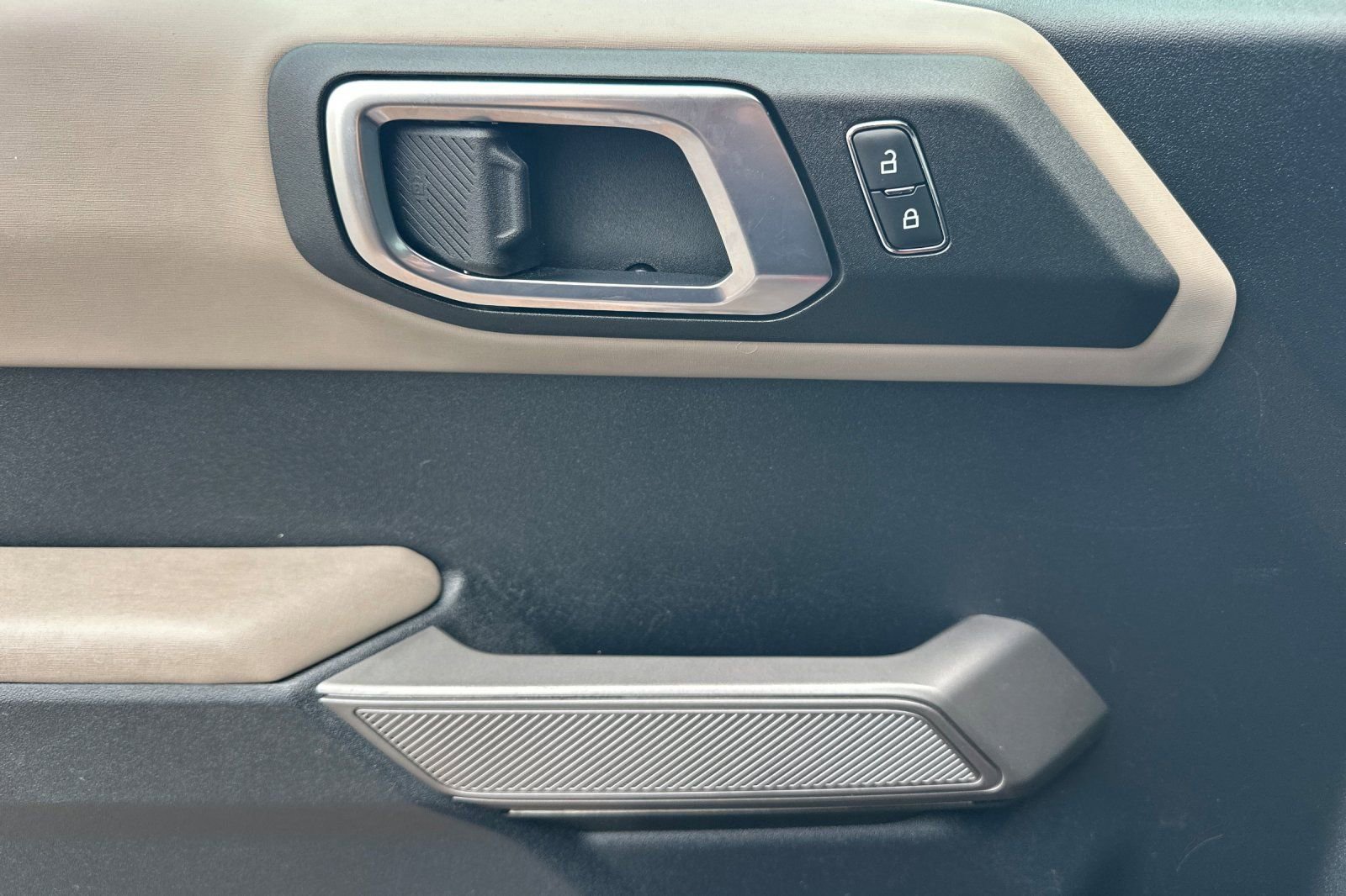 Used 2022 Ford Bronco Wildtrak image 8