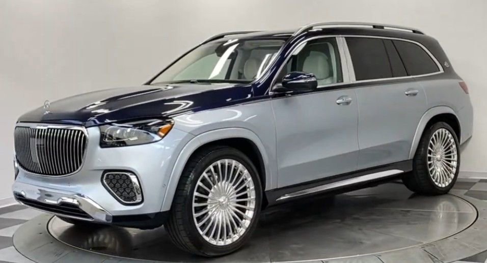 Used 2024 Mercedes-Benz Maybach GLS 600 4MATIC image 1