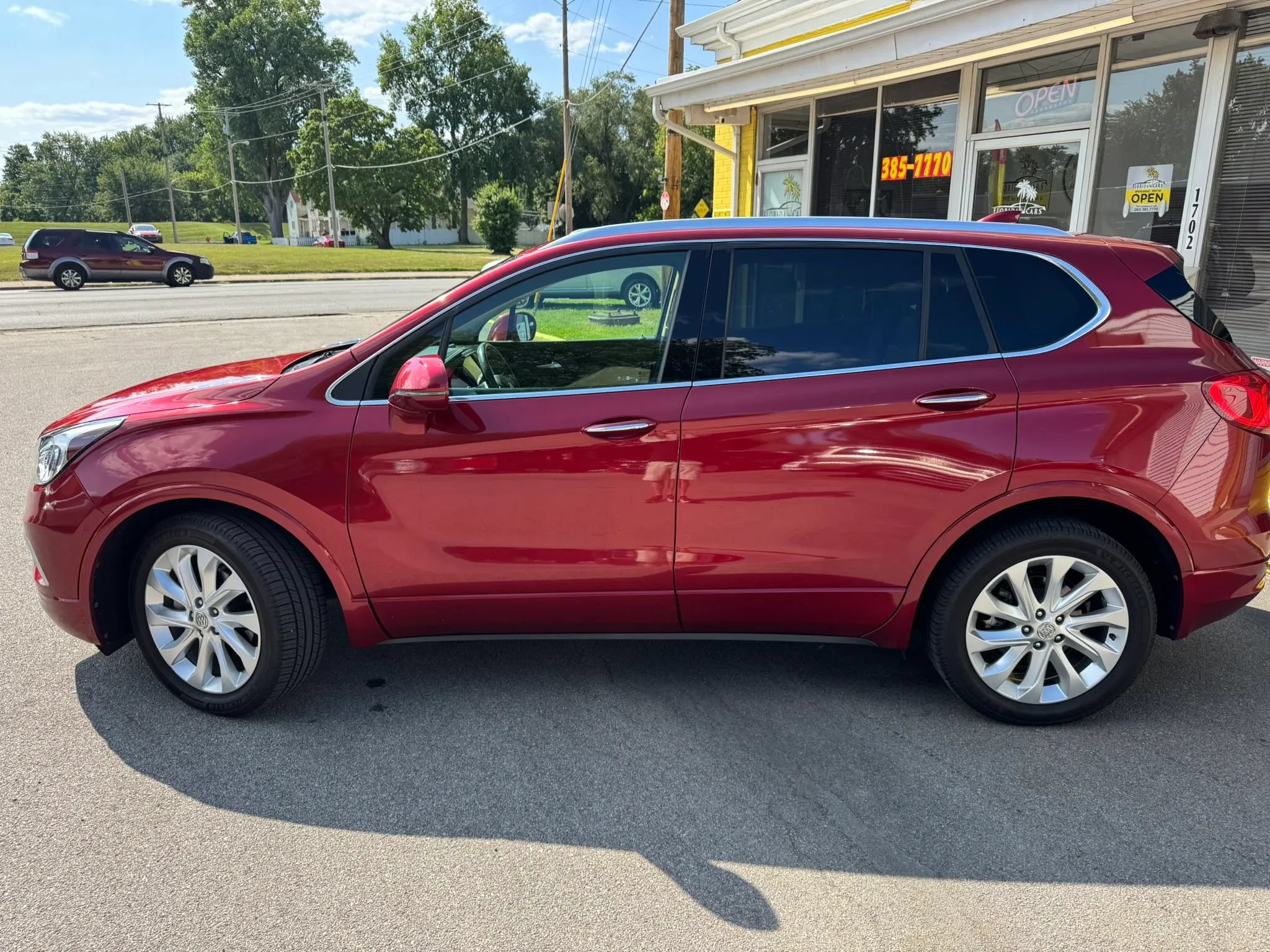 Used 2018 Buick Envision Premium w/ Driver Confidence Package AWD/4WD image 3