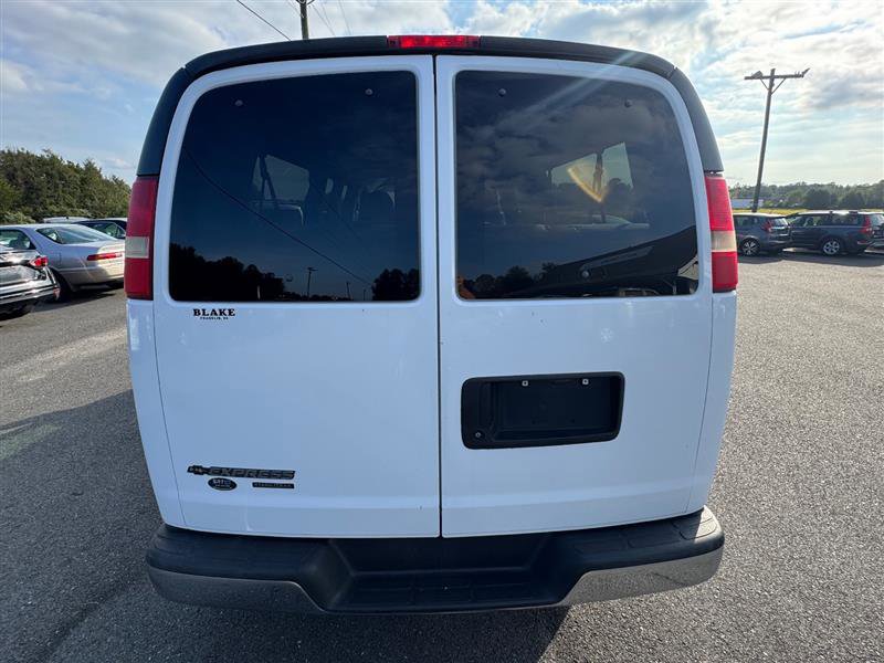 Used 2015 Chevrolet Express 3500 LT w/ LT Preferred Equipment Group image 17