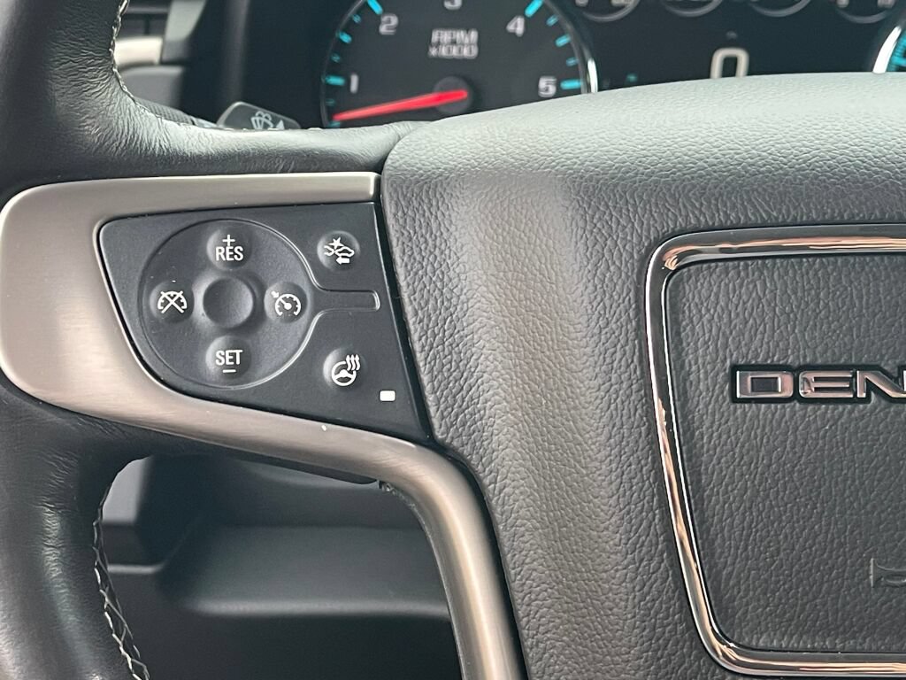 Used 2018 GMC Yukon Denali w/ Open Road Package AWD/4WD image 18