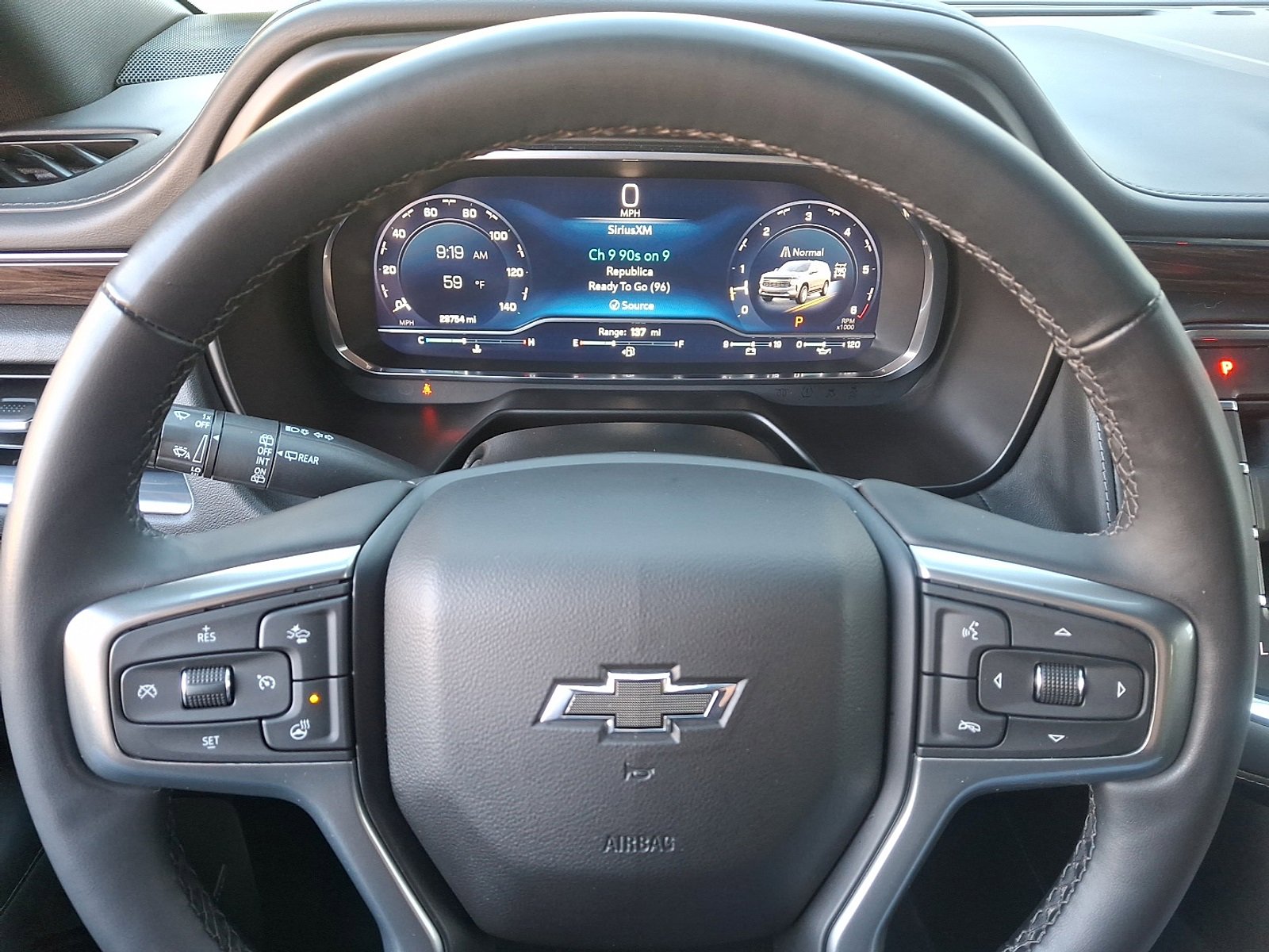 Used 2023 Chevrolet Tahoe Z71 w/ Luxury Package image 21