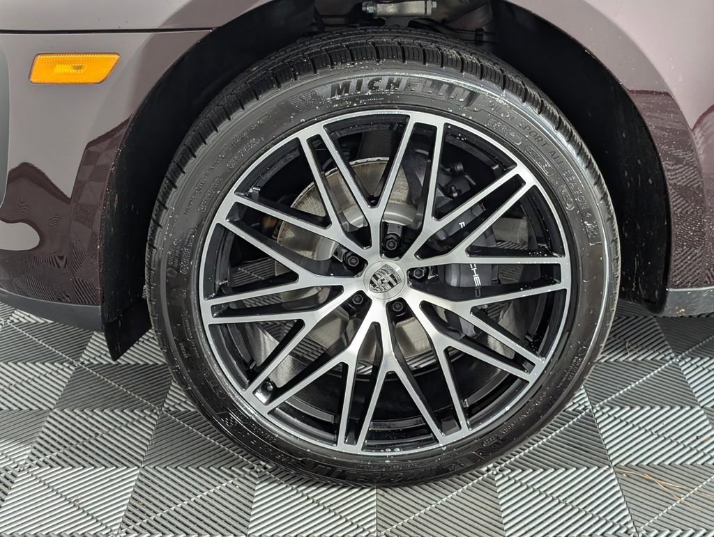 New 2026 Porsche Macan image 11
