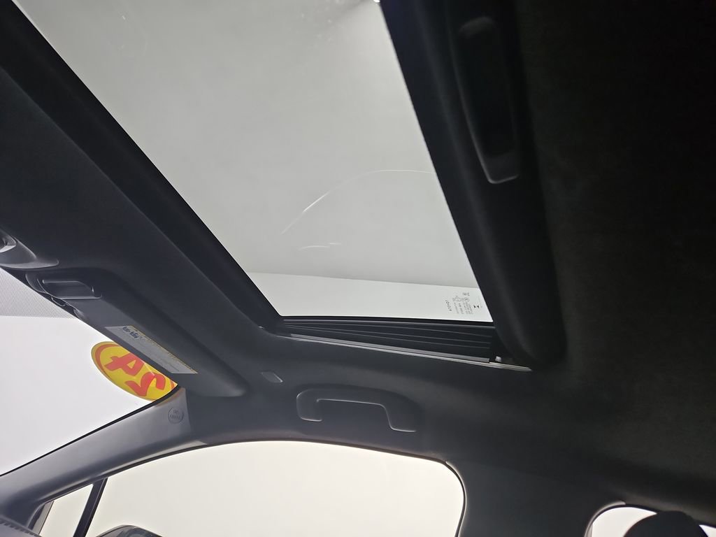 Used 2024 Toyota Corolla SE w/ SE Package image 21