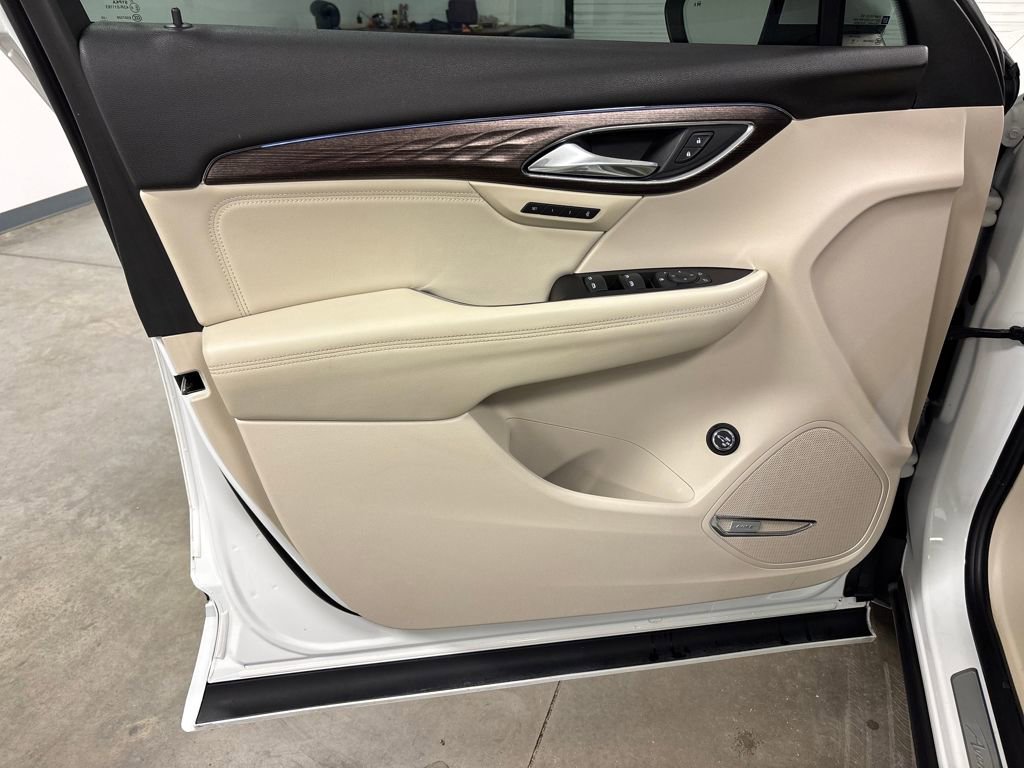 Used 2022 Buick Envision Avenir w/ Technology Package II image 22