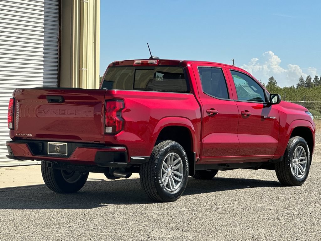 Used 2025 Chevrolet Colorado LT w/ Advanced Trailering Package RWD image 4