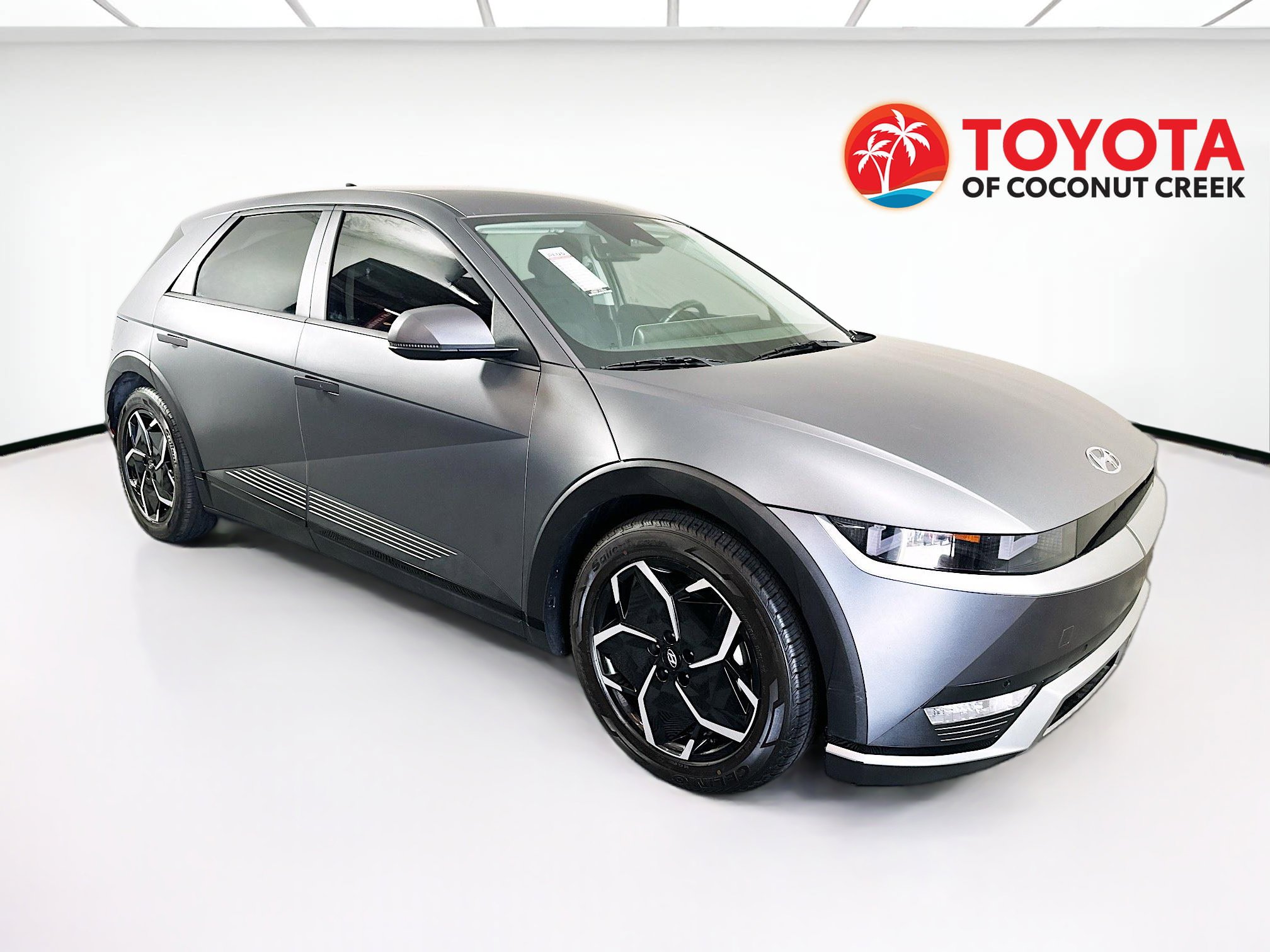 Used 2024 Hyundai Ioniq 5 SEL RWD image 1