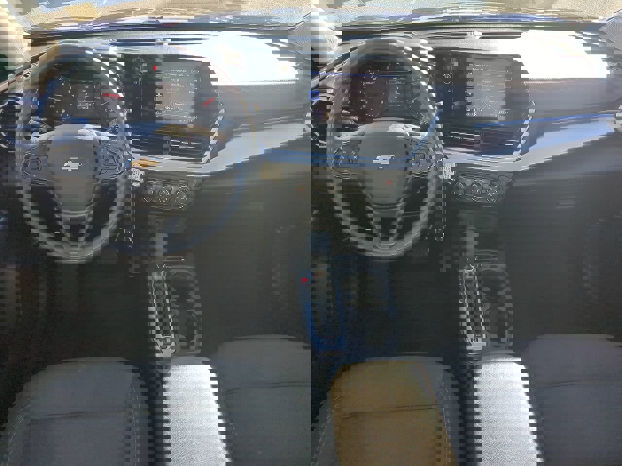 Used 2024 Chevrolet Trax LS w/ LS Convenience Package image 13