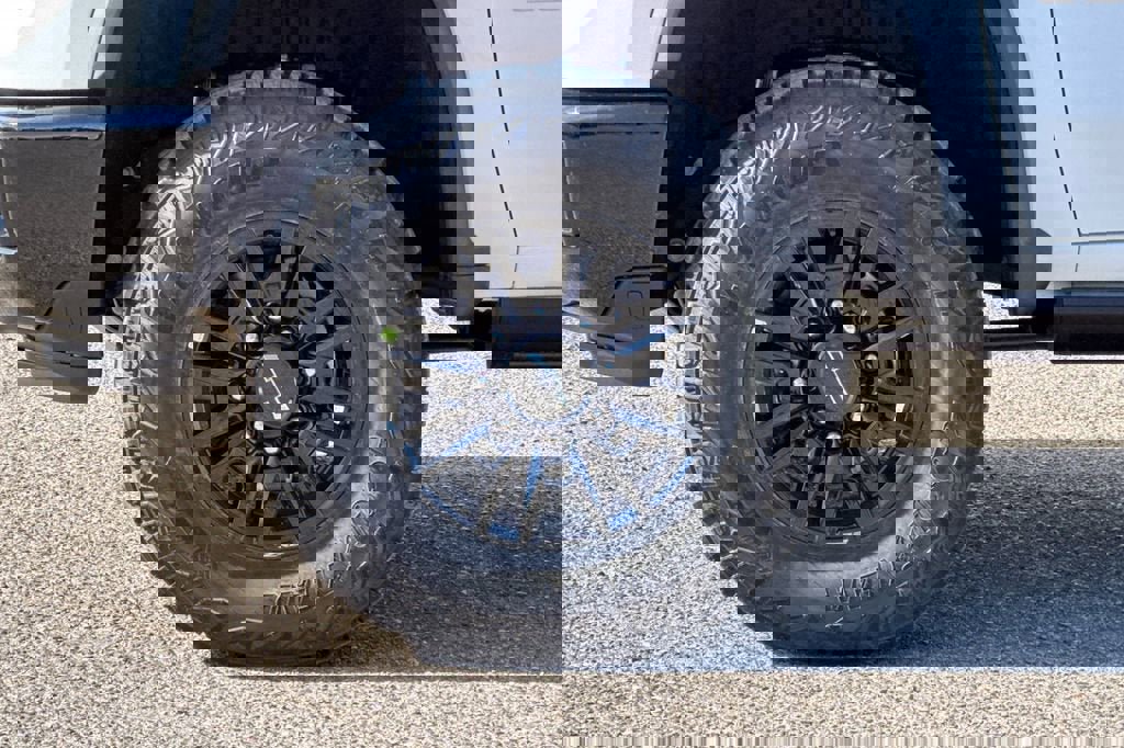 New 2026 Chevrolet Silverado 2500 ZR2 image 25