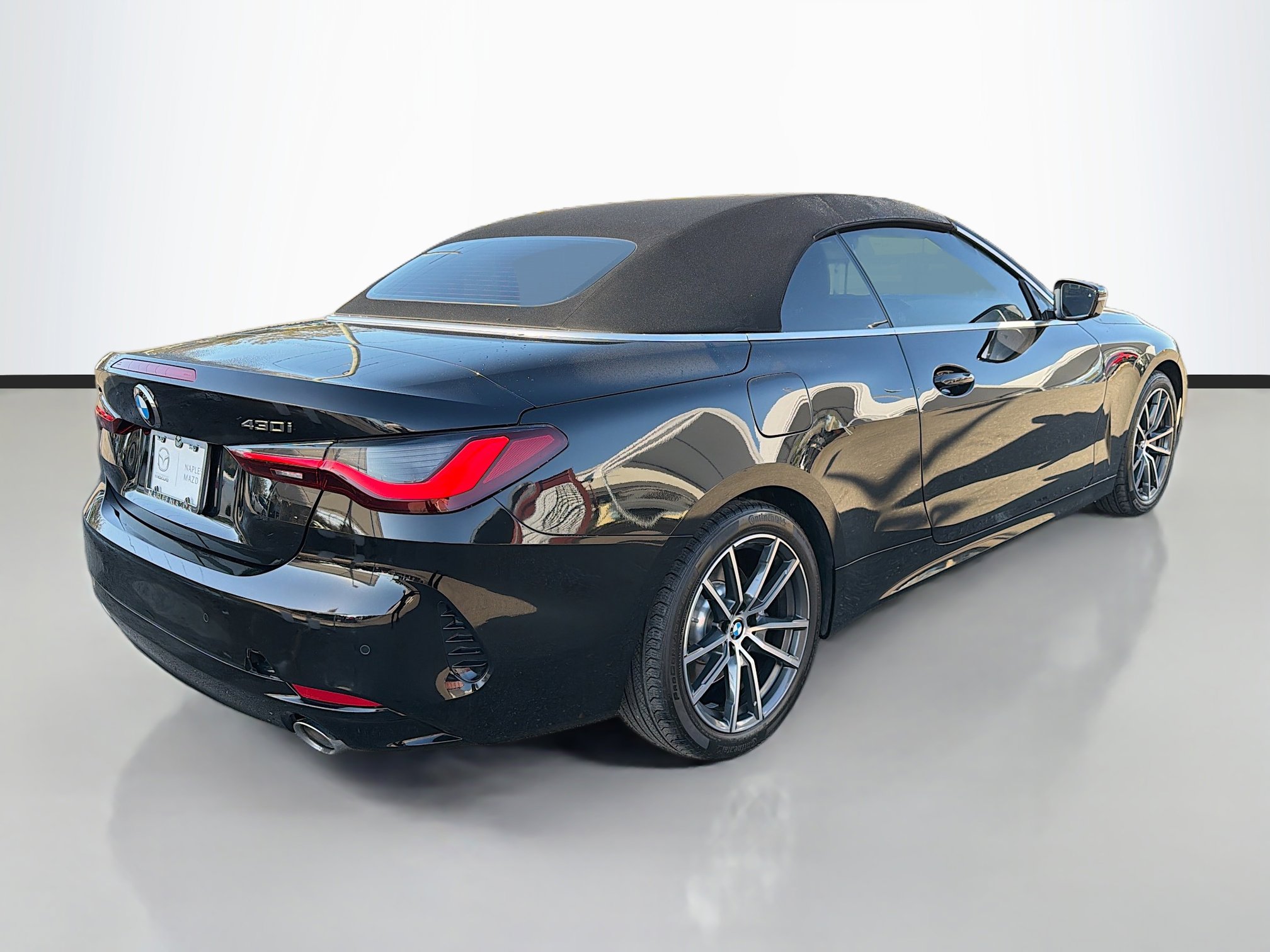 Used 2024 BMW 430i xDrive Convertible image 3