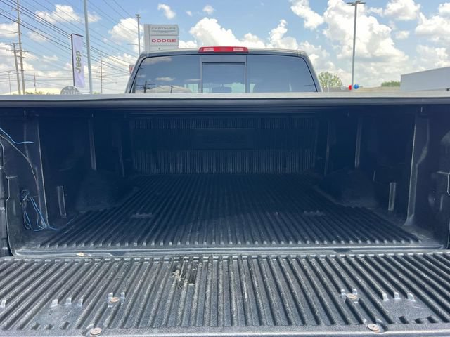 Used 2014 Nissan Titan SV w/ SV Value Truck Package AWD/4WD image 19