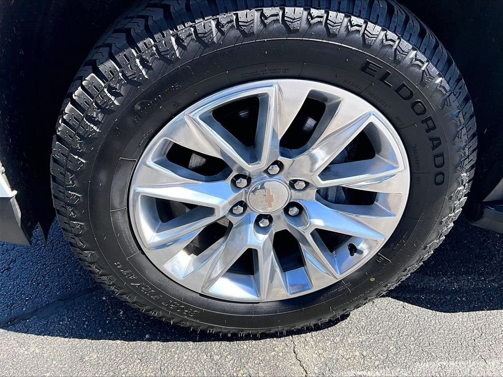 Used 2024 Chevrolet Tahoe Premier AWD/4WD image 7