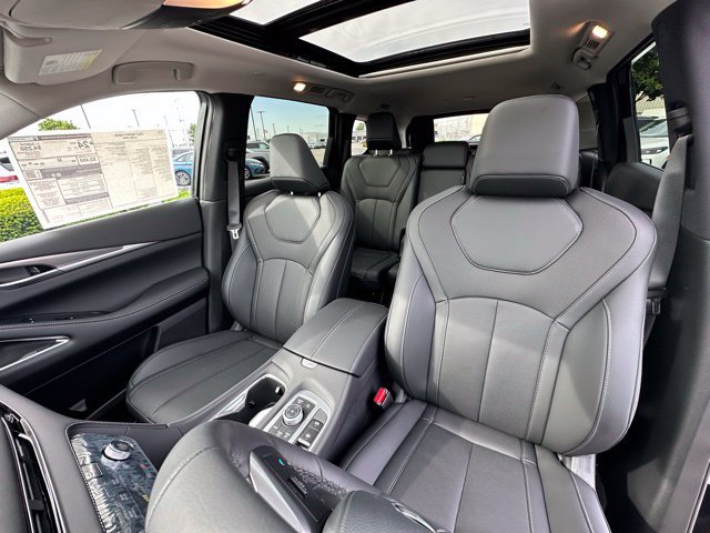 New 2027 INFINITI QX60 Luxe w/ Cargo Package AWD/4WD image 30