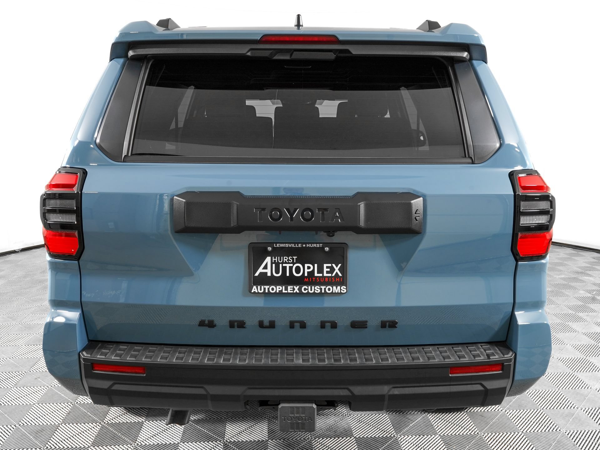 Used 2026 Toyota 4Runner SR5 AWD/4WD image 5