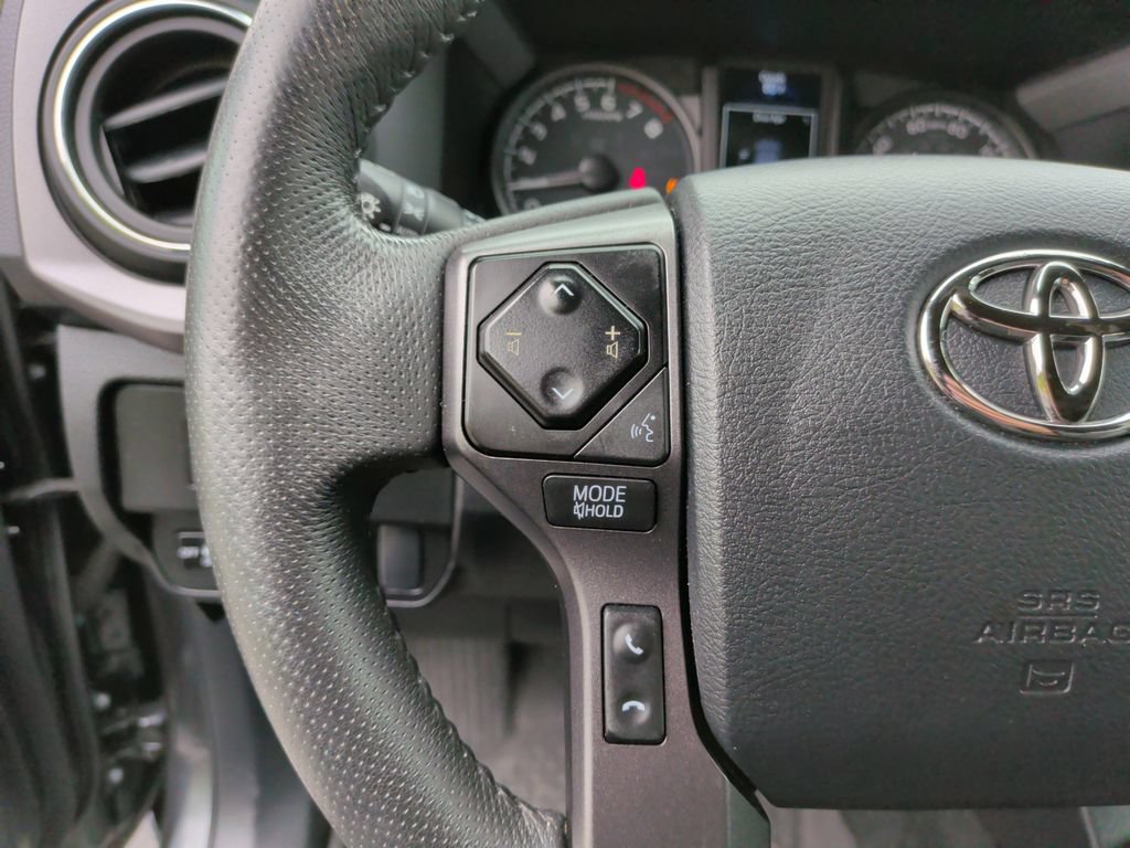 Used 2023 Toyota Tacoma TRD Sport AWD/4WD image 17