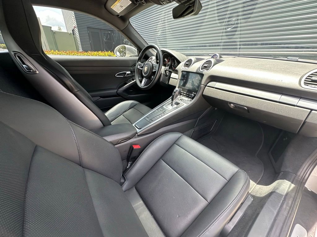 Certified 2025 Porsche 718 Cayman RWD image 34