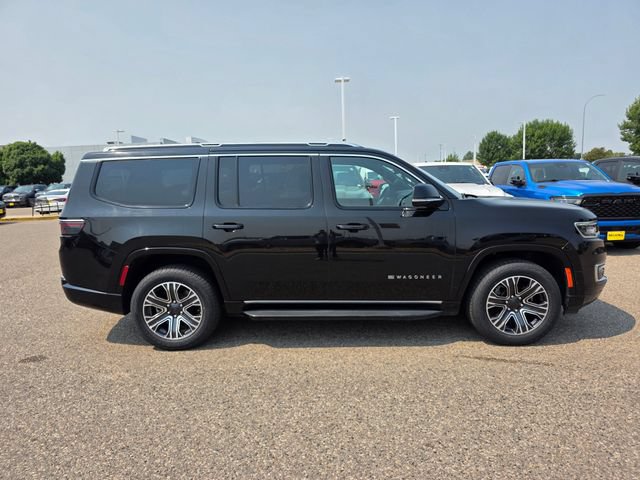Used 2024 Jeep Wagoneer Series II AWD/4WD image 8