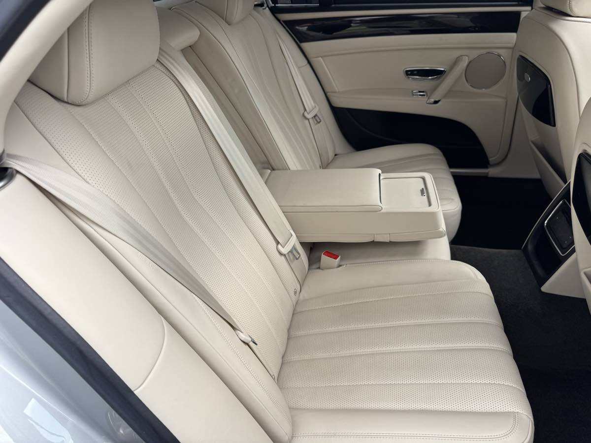 Used 2015 Bentley Flying Spur V8 AWD/4WD image 21