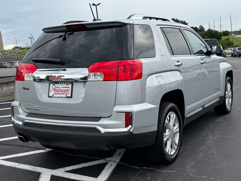 Used 2017 GMC Terrain SLT w/ Driver Alert Package I FWD image 3