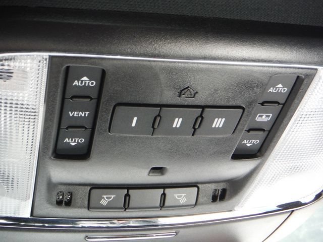 Certified 2023 Chrysler 300 C RWD image 41