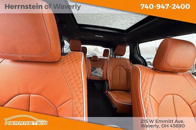 New 2026 Chrysler Pacifica Pinnacle FWD image 28