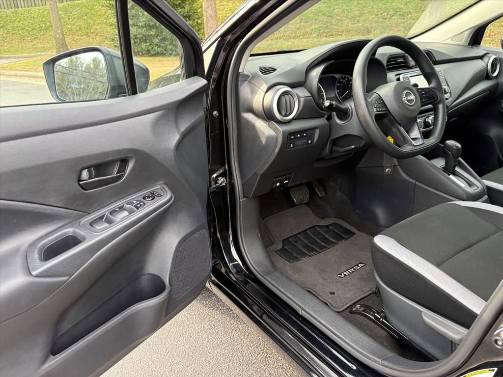 Used 2025 Nissan Versa S image 14