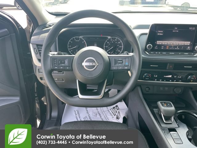 Used 2024 Nissan Rogue SV FWD image 21
