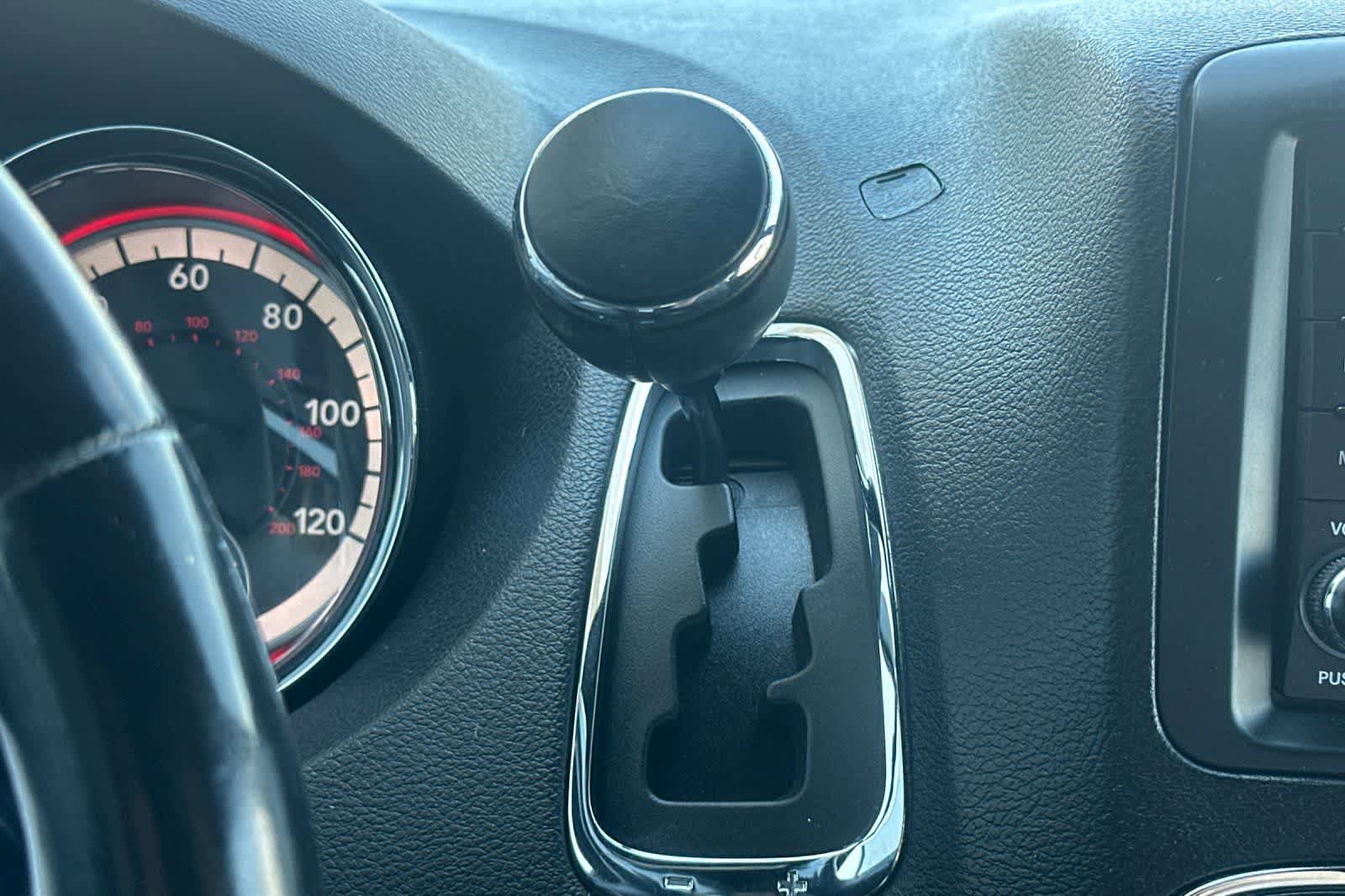 Used 2019 Dodge Grand Caravan GT FWD image 24