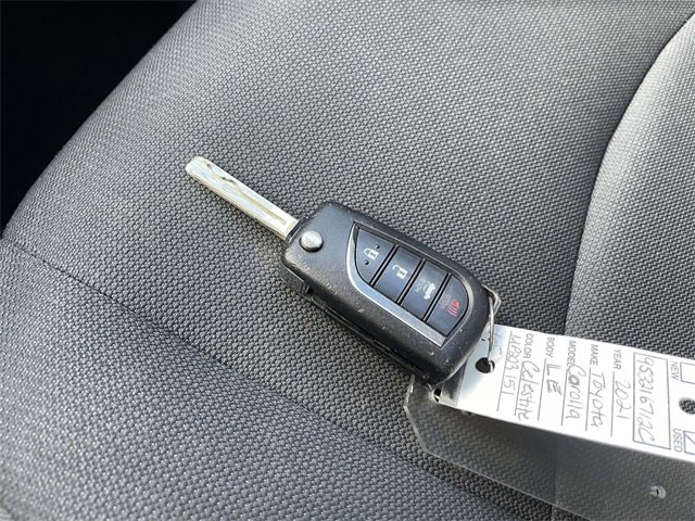 Used 2021 Toyota Corolla LE image 31