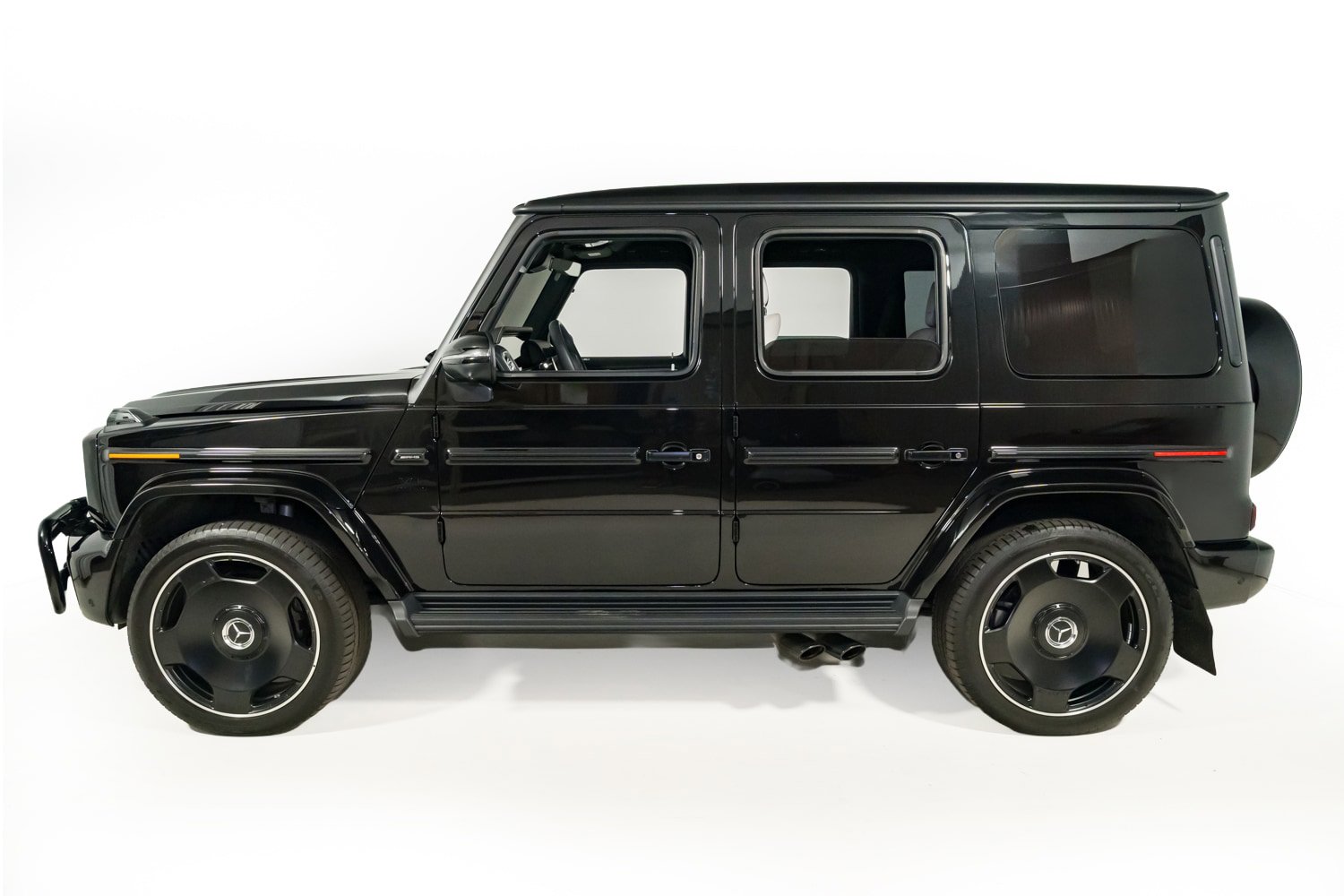 Used 2025 Mercedes-Benz G 63 AMG 4MATIC image 3