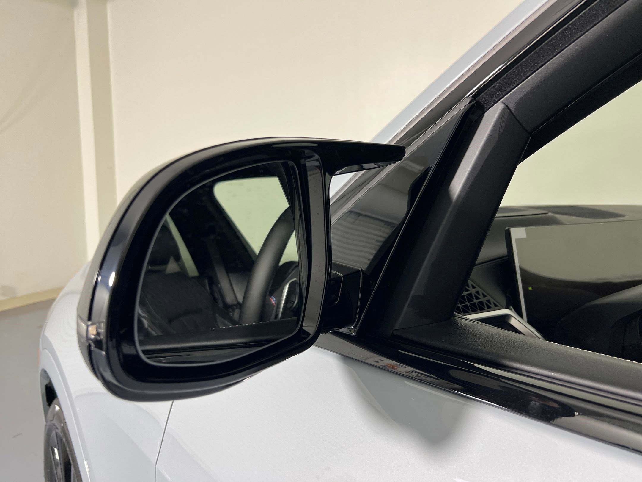 New 2026 BMW X7 M60i image 24