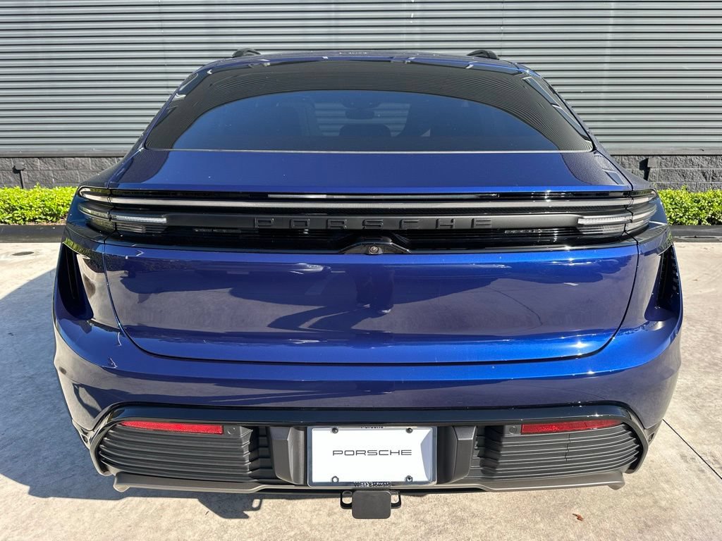 Used 2026 Porsche Macan Turbo Electric AWD/4WD image 12