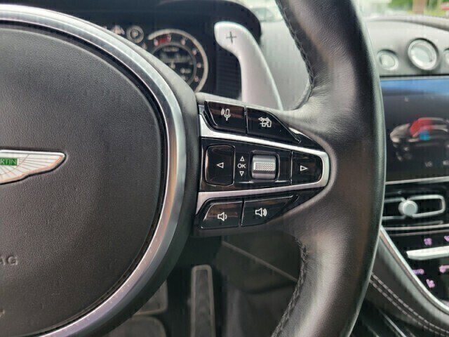 Used 2021 Aston Martin DBX image 13