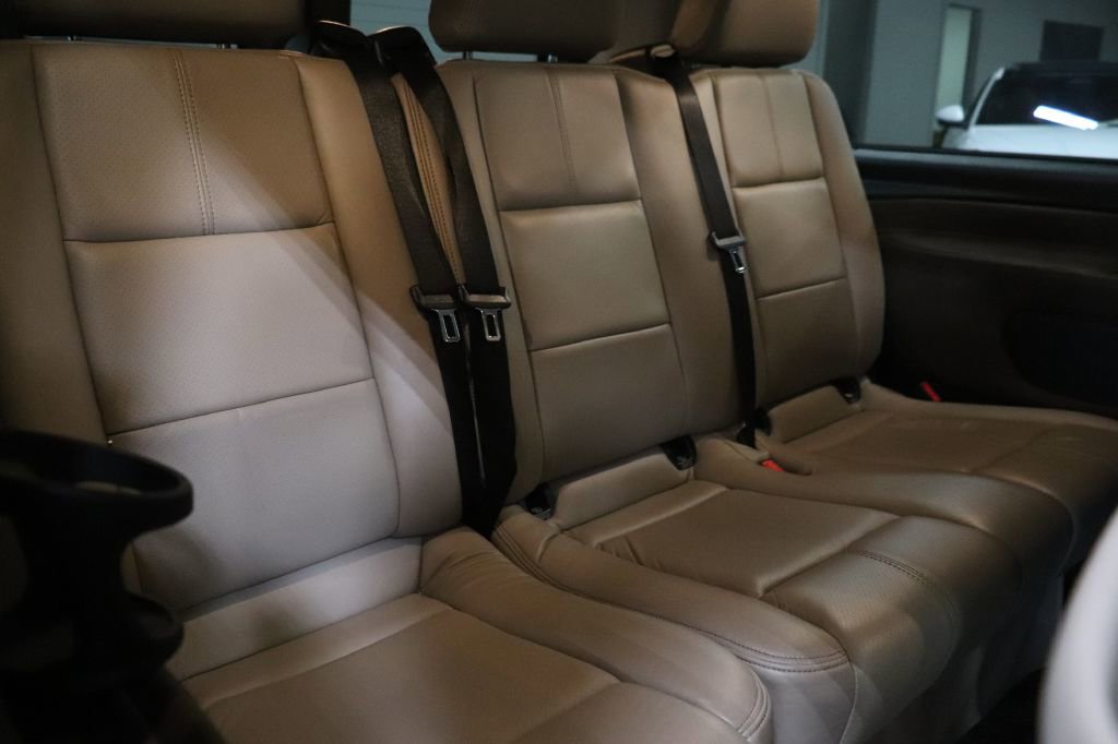 Used 2018 Mercedes-Benz Metris Passenger image 27