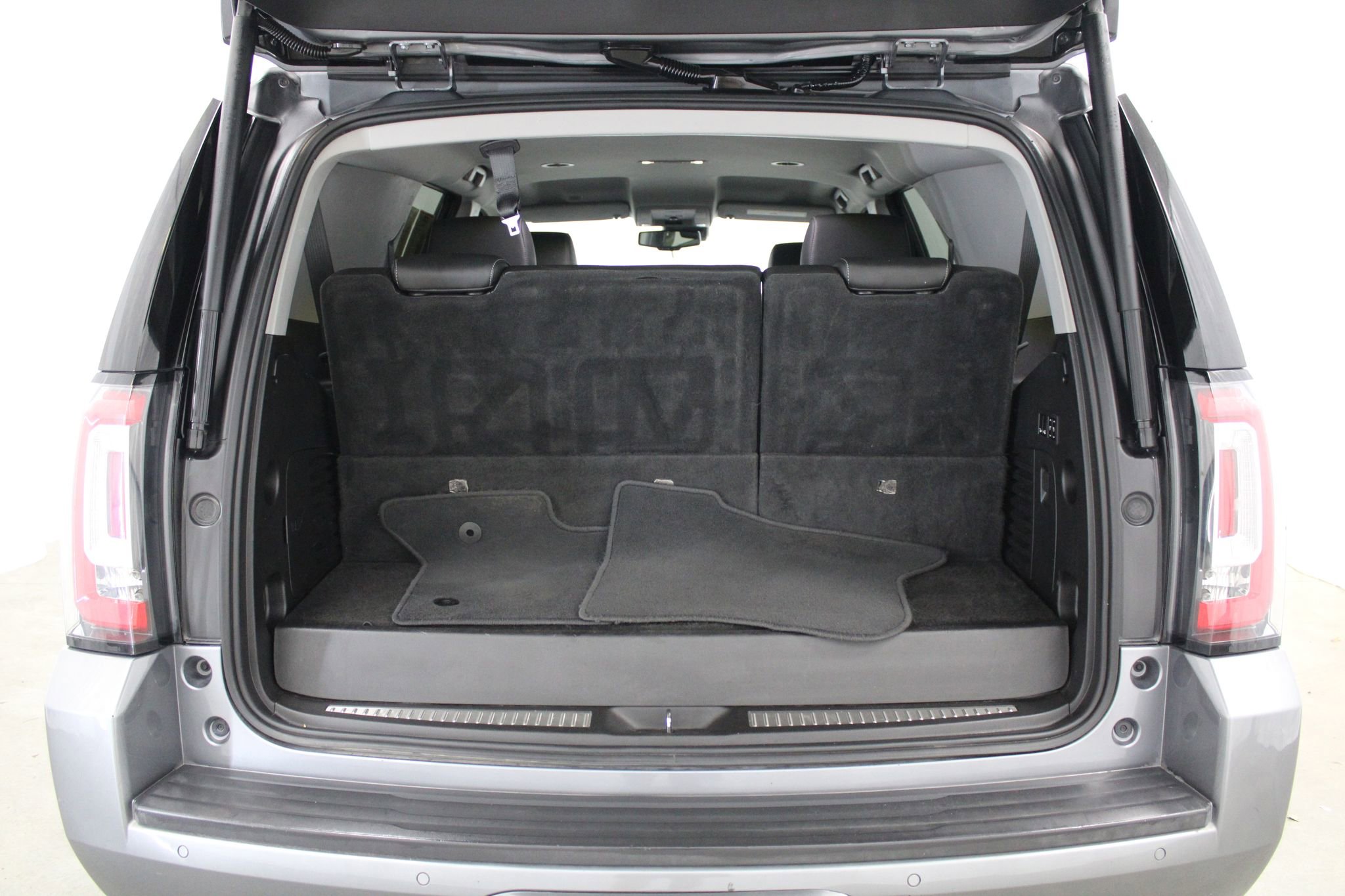 Used 2018 GMC Yukon SLT image 24