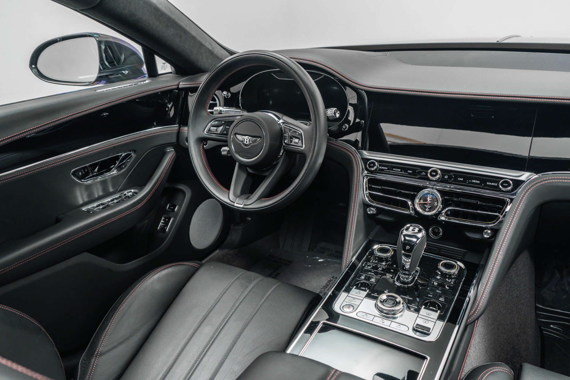 Used 2024 Bentley Flying Spur V8 AWD/4WD image 29