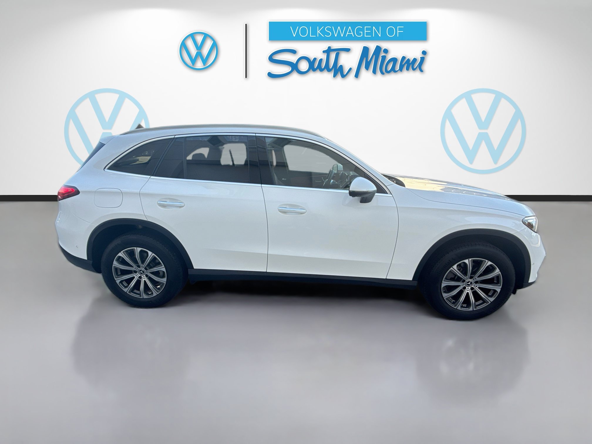 Used 2023 Mercedes-Benz GLC 300 w/ Pinnacle Trim Package image 8