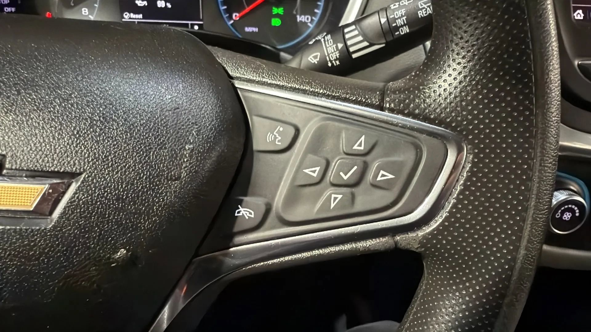 Used 2020 Chevrolet Equinox LS FWD image 11
