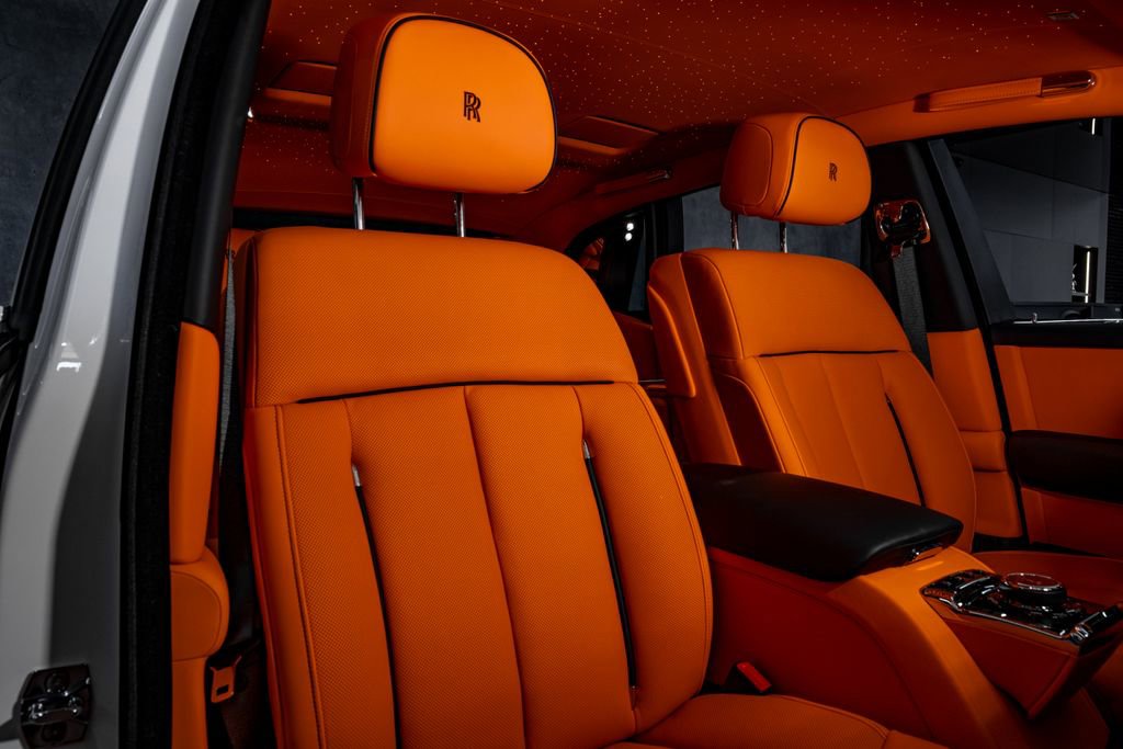 Used 2026 Rolls-Royce Phantom Sedan RWD image 28