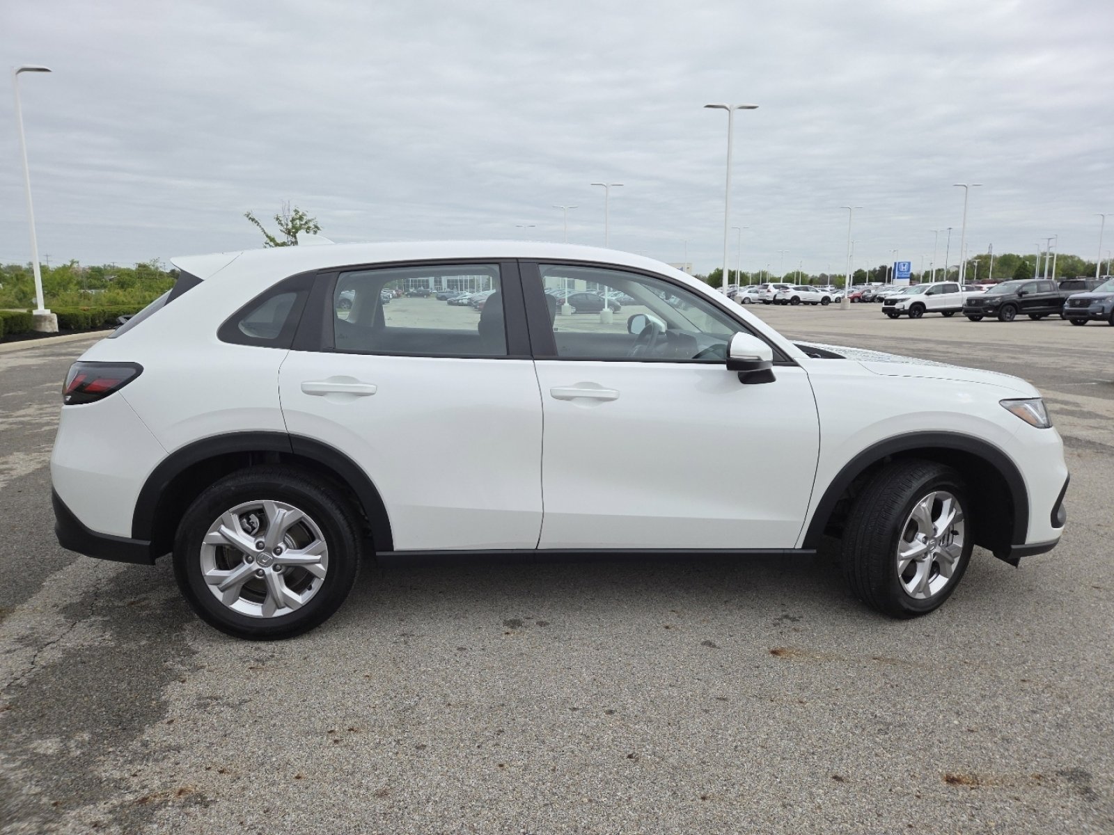 Used 2025 Honda HR-V LX image 18
