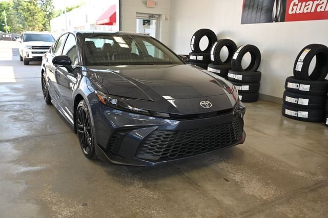 New 2026 Toyota Camry SE FWD image 3
