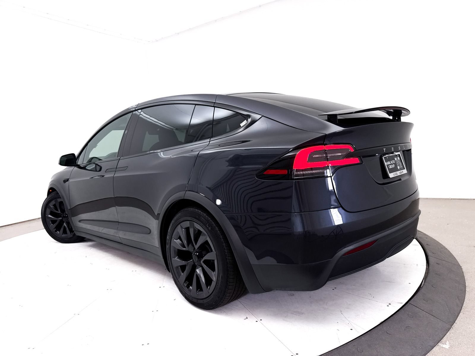 Used 2024 Tesla Model X AWD/4WD image 2
