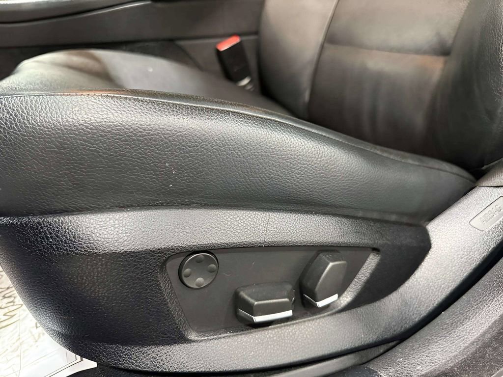 Used 2011 BMW 528i Sedan RWD image 21