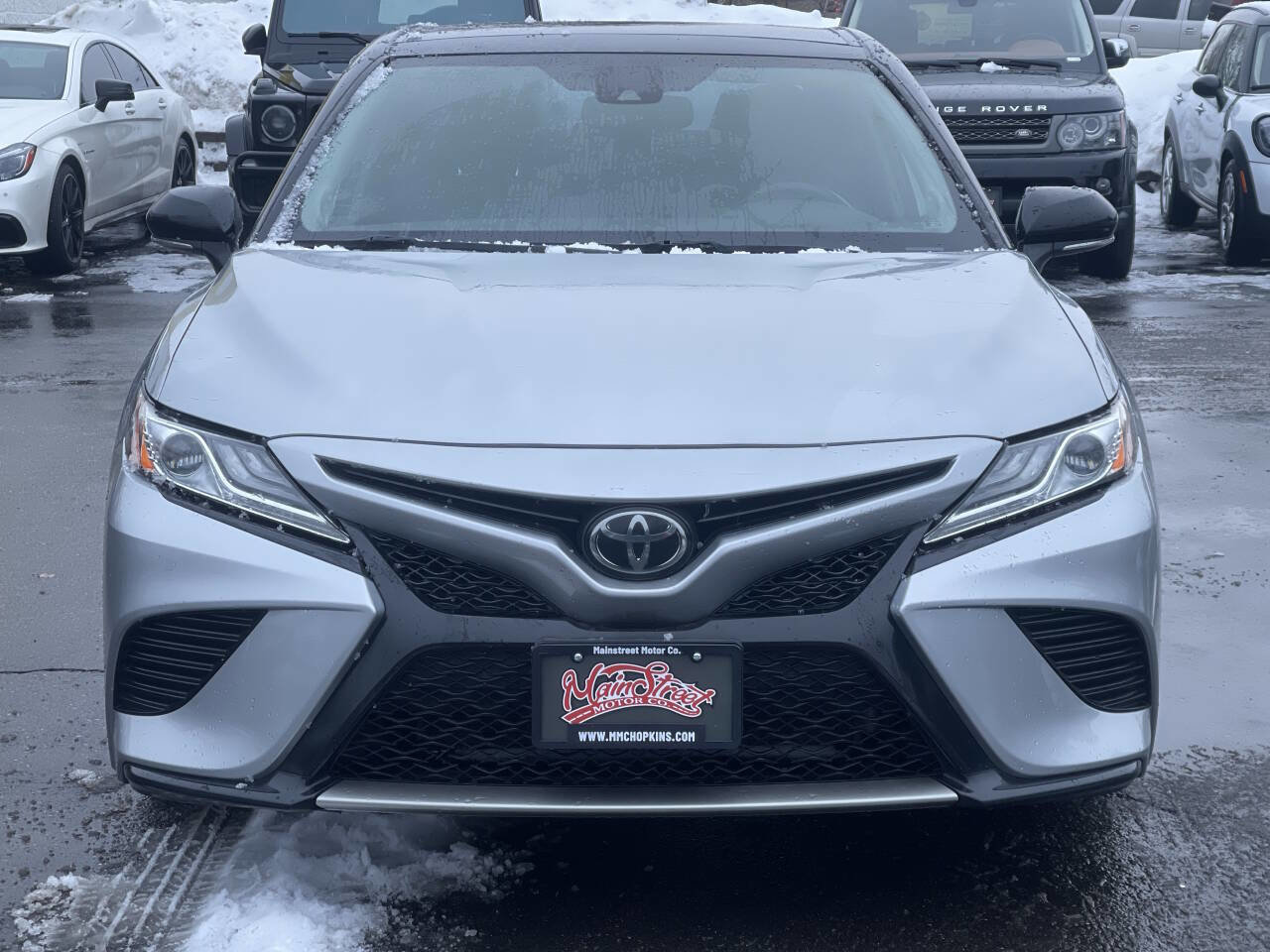 Used 2020 Toyota Camry XSE image 2