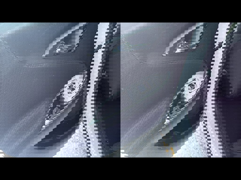 Used 2024 Chevrolet Malibu LT w/ Sport Edition image 23